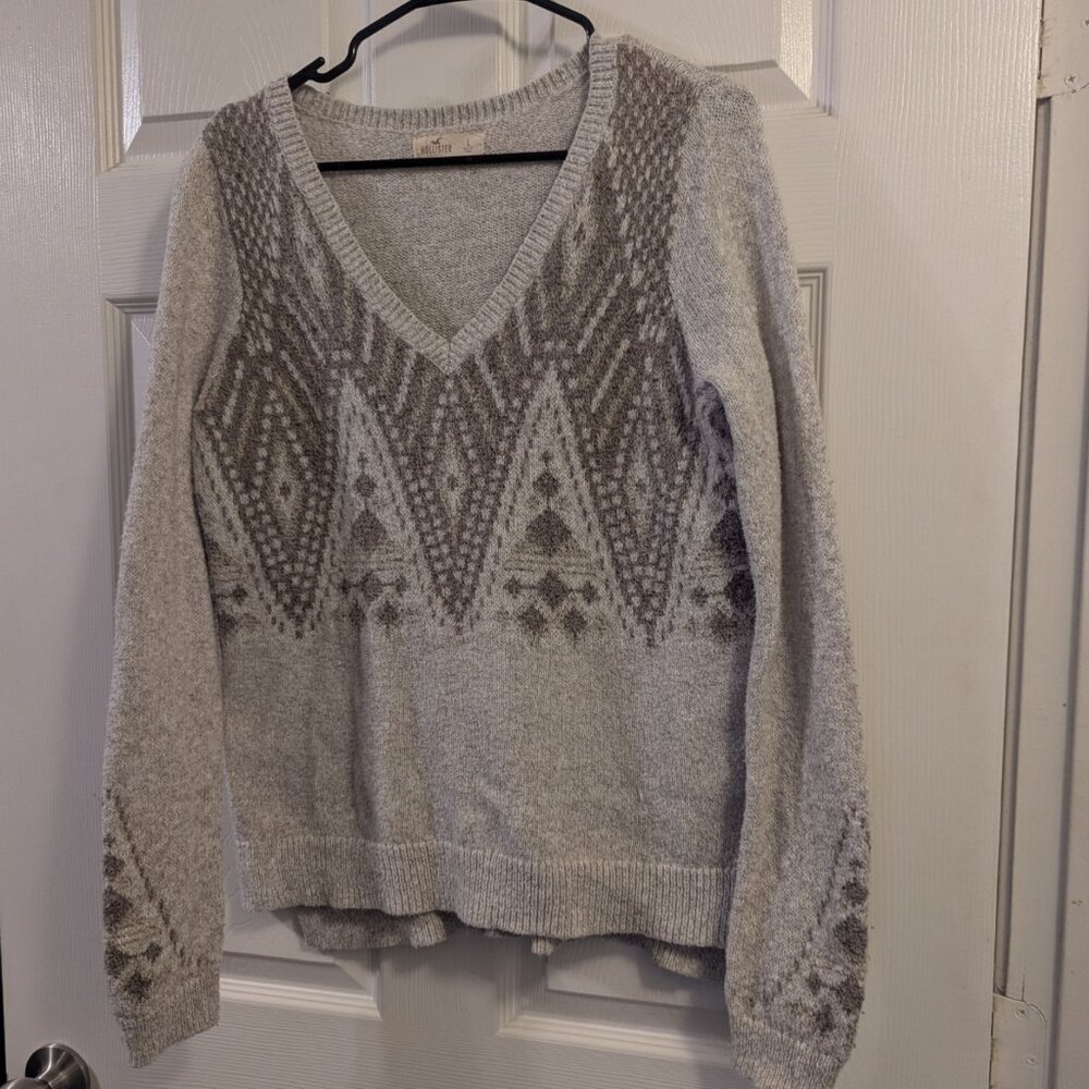 Size Large - Hollister - Tan Design Sweater